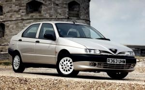 Alfa Romeo 146 1995 года (UK)